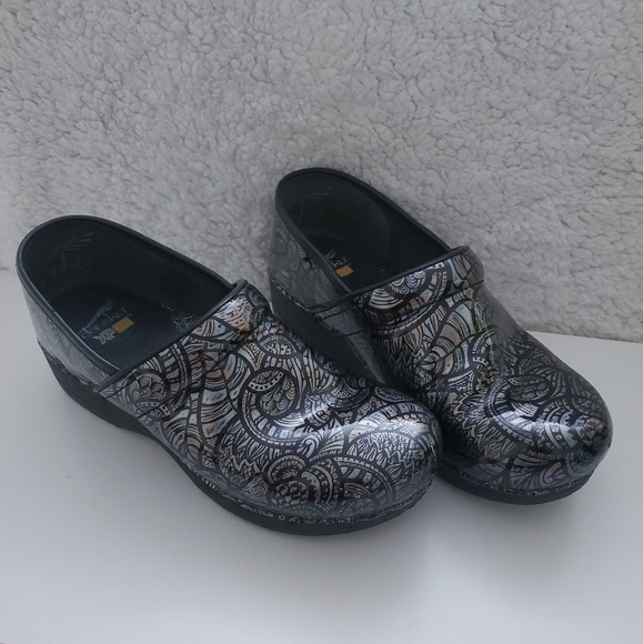 dansko fossilized patent